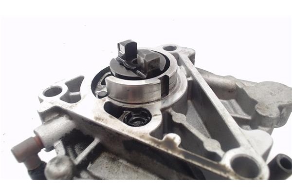 Recambio de depresor freno para opel zafira 1.9 cdti referencia OEM IAM 55205444  