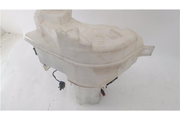 Recambio de deposito limpiaparabrisas para mazda 5 2.0 referencia OEM IAM 860142728  