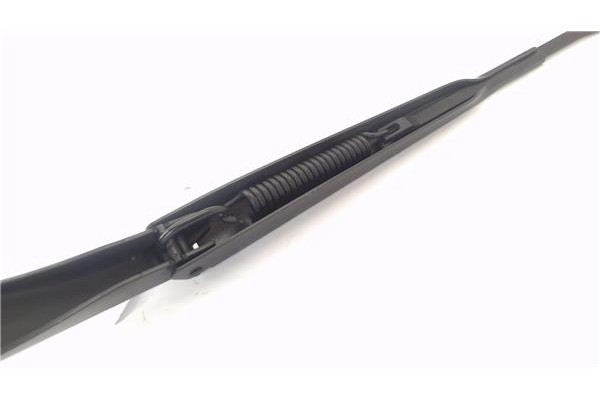 Recambio de brazo limpiaparabrisas delantero izquierdo para renault master iii combi 2.3 l1h1 3,0t referencia OEM IAM 8200734776