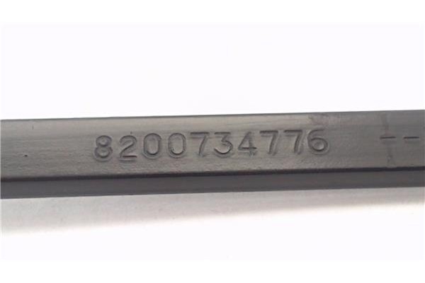 Recambio de brazo limpiaparabrisas delantero izquierdo para renault master iii combi 2.3 l1h1 3,0t referencia OEM IAM 8200734776