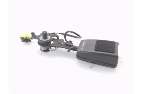 Recambio de anclaje cinturon trasero izquierdo para mercedes-benz clase a (bm 169) 2.0 a 180 cdi (169.007) referencia OEM IAM 16