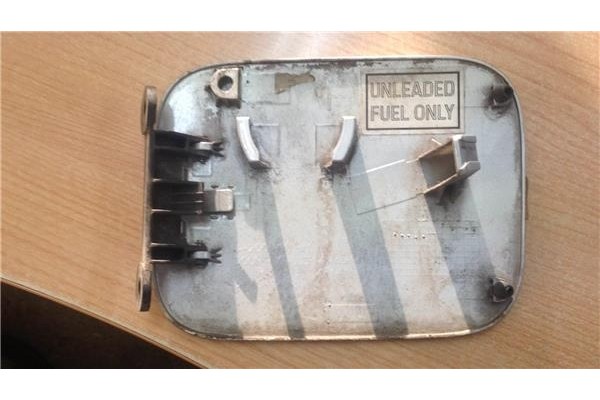 Recambio de tapa exterior combustible para daewoo lacetti 1.6 cdx referencia OEM IAM 96413444  