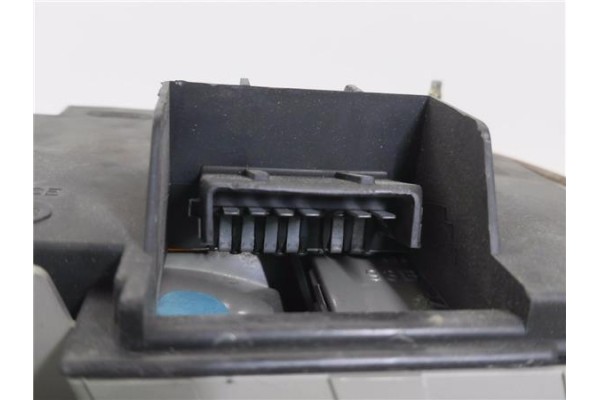 Recambio de piloto trasero derecho para ford mondeo i (gbp) 1.8 td referencia OEM IAM 93BG13N004CB  