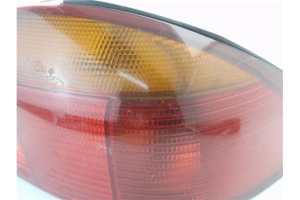 Recambio de piloto trasero derecho para ford mondeo i (gbp) 1.8 td referencia OEM IAM 93BG13N004CB  