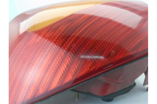 Recambio de piloto trasero derecho para ford mondeo ii (bap) 1.6 i referencia OEM IAM 96BG13A602  