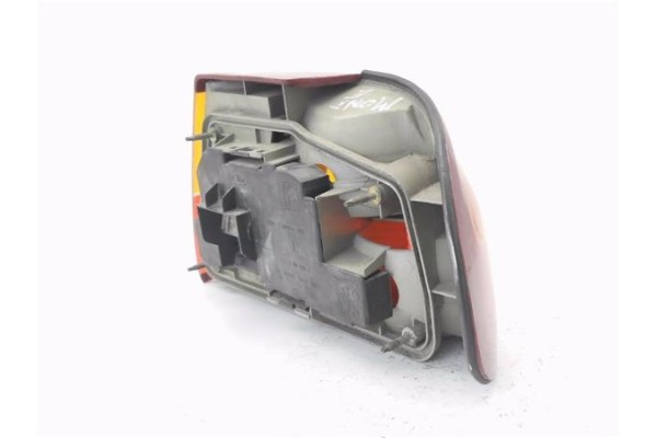 Recambio de piloto trasero izquierdo para ford mondeo i (gbp) 1.8 td referencia OEM IAM 93BG13N004BA  