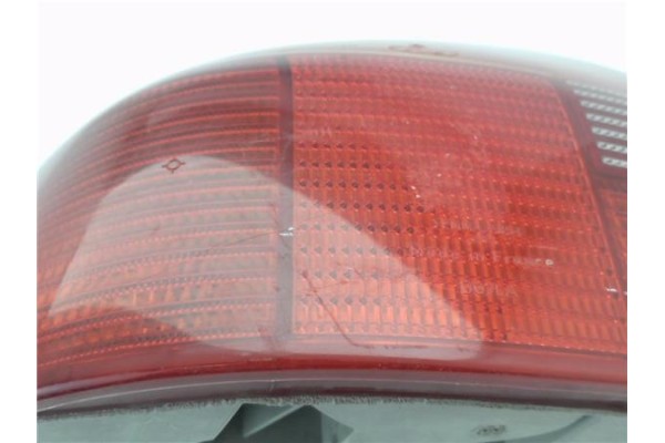 Recambio de piloto trasero izquierdo para ford mondeo i (gbp) 1.8 td referencia OEM IAM 93BG13N004DB  