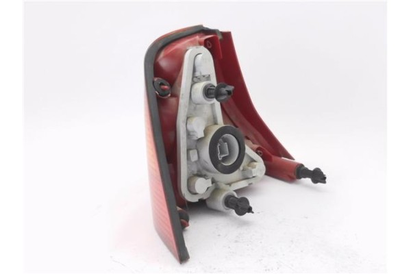 Recambio de piloto trasero derecho para ford focus (db3) 1.6 referencia OEM IAM 1M5113404BB  