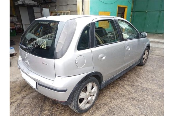 opel corsa c del año 2004