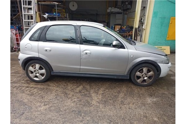 opel corsa c del año 2004