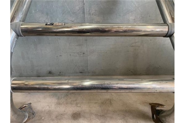 Recambio de defensa para opel frontera a referencia OEM IAM   