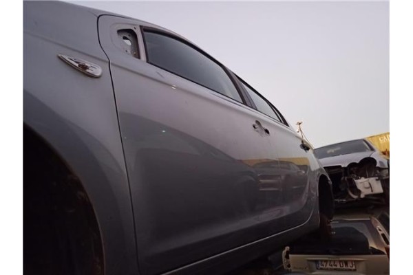 Recambio de puerta delantero izquierda para hyundai i20 (pb) 1.2 referencia OEM IAM   