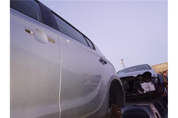 Recambio de puerta trasero izquierda para hyundai i20 (pb) 1.2 referencia OEM IAM   