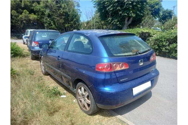 seat ibiza (6l1) del año 2002