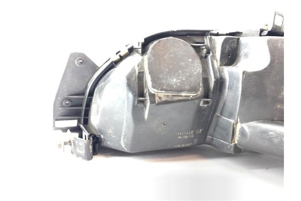 Recambio de faro delantero dcho para ford sierra berlina 2.0 i referencia OEM IAM 03726748  