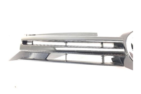 Recambio de rejilla capo para volkswagen golf vi (5k1) 1.6 advance referencia OEM IAM 5K0853651  