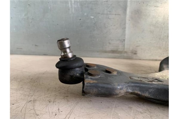 Recambio de brazo inferior delantero derecho para mercedes-benz vito furgón (639) 2.1 111cdi referencia OEM IAM A6393300510 A639