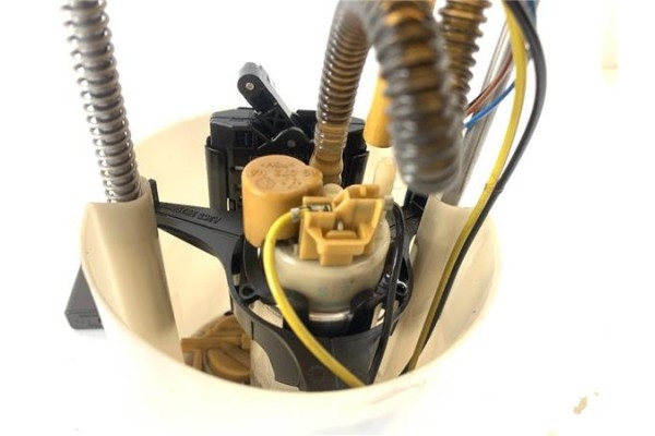 Recambio de bomba combustible para volkswagen golf vi (5k1) 1.6 advance referencia OEM IAM 1K0919050AB  