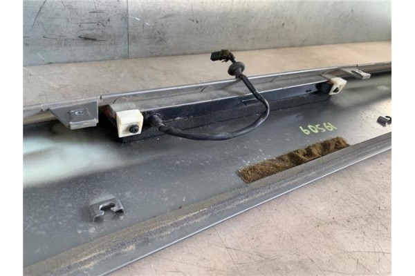 Recambio de aleron trasero para seat ibiza (6l1) 1.4 fresh referencia OEM IAM 6L6827939D  