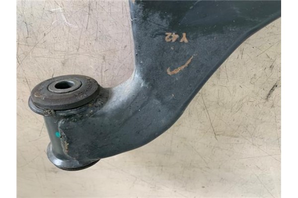 Recambio de brazo inferior delantero derecho para mercedes-benz vito furgón (639) 2.1 111cdi referencia OEM IAM A6393300510 A639