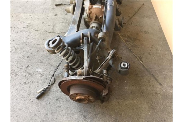 Recambio de puente trasero para bmw serie 1 berlina (e81/e87) 2.0 118d referencia OEM IAM 7524305  