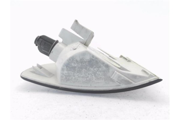 Recambio de intermitente delantero izquierdo para audi a4 berlina (b5) 1.8 referencia OEM IAM 4D0949127B  