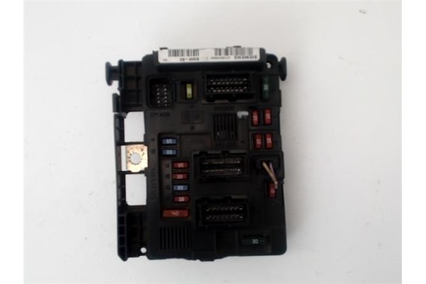 Recambio de caja fusibles/rele para peugeot partner furgón (5) 1.9 d referencia OEM IAM   