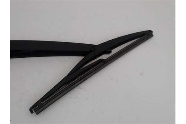 Recambio de brazo limpiaparabrisas trasero para citroen c4 berlina 1.6 exclusive referencia OEM IAM 9674065980  