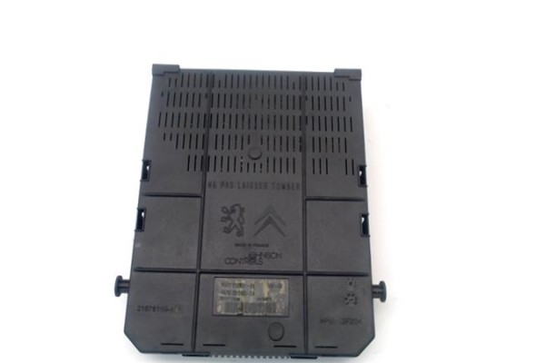 Recambio de caja fusibles/rele para citroen c5 berlina 1.6 hdi (rc8hzb) referencia OEM IAM   