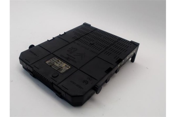 Recambio de caja fusibles/rele para citroen c5 berlina 1.6 hdi (rc8hzb) referencia OEM IAM   
