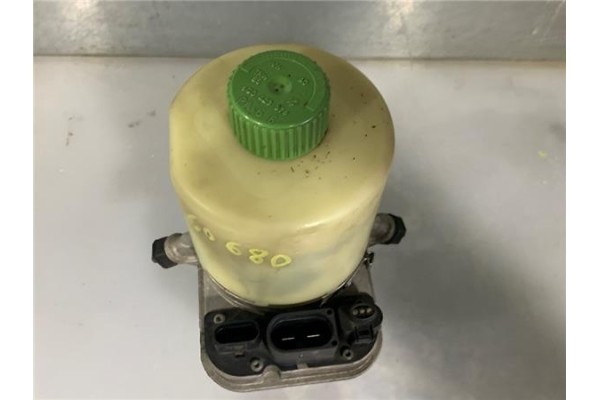 Recambio de bomba servodireccion para seat ibiza berlina (6j5) 1.4 stylance / style referencia OEM IAM 6R0423156B  