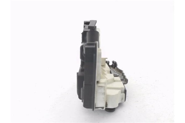 Recambio de cierre electromagnetico delantero derecho para seat ibiza berlina (6j5) 1.4 stylance / style referencia OEM IAM 3C18