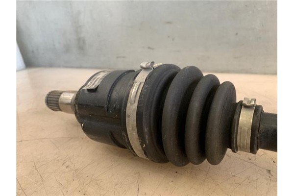 Recambio de palier delantero derecho para toyota yaris (ncp1/nlp1/scp1) 1.4 d-4d referencia OEM IAM   