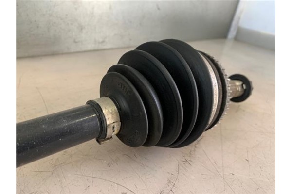 Recambio de palier delantero derecho para toyota yaris (ncp1/nlp1/scp1) 1.4 d-4d referencia OEM IAM   