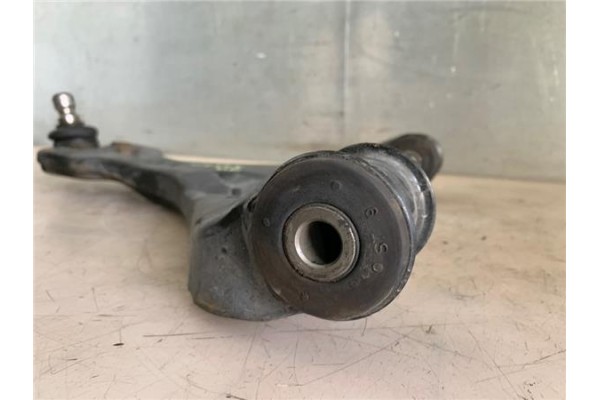 Recambio de brazo inferior delantero izquierdo para mercedes-benz vito furgón (639) 2.1 111cdi referencia OEM IAM A6393300410 A6