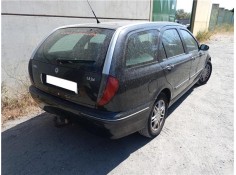 lancia lybra station wagon del año 2001