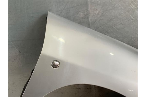 Recambio de aleta delantero derecha para seat ibiza (6k1) 1.4 referencia OEM IAM   
