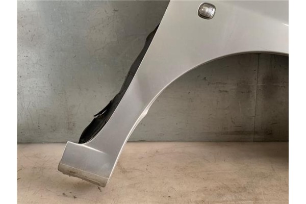 Recambio de aleta delantero derecha para seat ibiza (6k1) 1.4 referencia OEM IAM   
