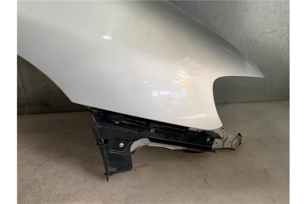 Recambio de aleta delantero derecha para seat ibiza (6k1) 1.4 referencia OEM IAM   