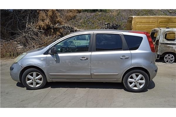 nissan note (e11e) del año 2006