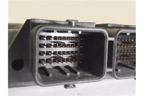 Recambio de centralita para citroen c4 berlina 1.6 hdi referencia OEM IAM 9651132880 EDC16C34 