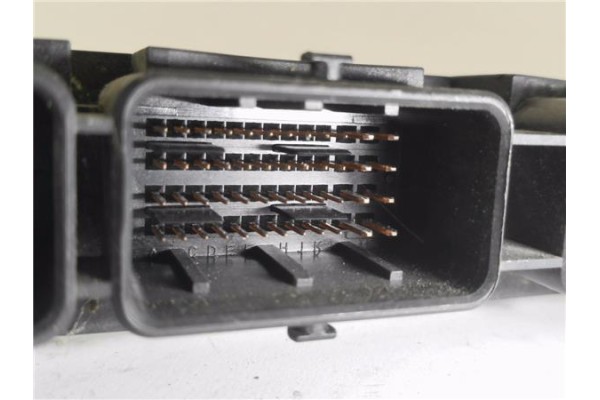 Recambio de centralita para citroen c4 berlina 1.6 hdi referencia OEM IAM 9651132880 EDC16C34 