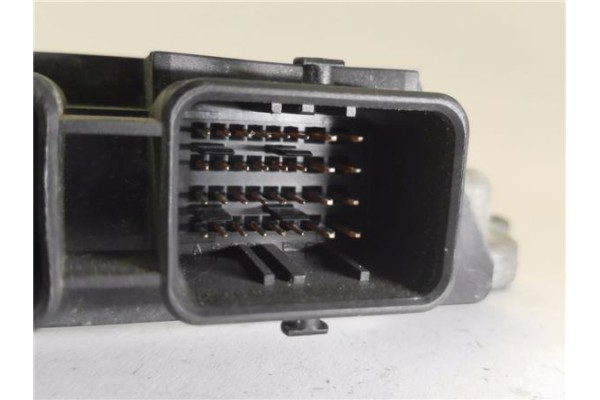 Recambio de centralita para citroen c4 berlina 1.6 hdi referencia OEM IAM 9651132880 EDC16C34 