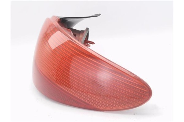 Recambio de piloto trasero derecho para peugeot 206 1.9 x-line referencia OEM IAM E27203  