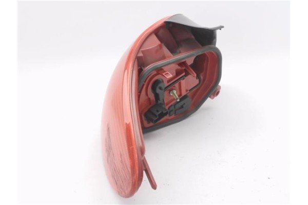 Recambio de piloto trasero derecho para peugeot 206 1.9 x-line referencia OEM IAM E27203  