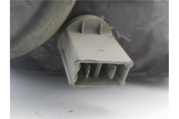 Recambio de faro delantero dcho para ford fiesta sin definir referencia OEM IAM 77FG13K060CA E9007343 