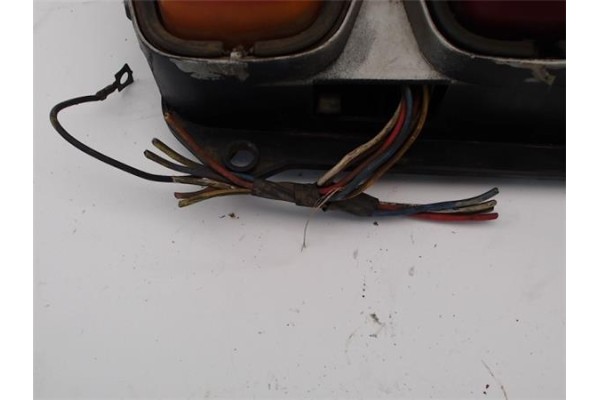 Recambio de piloto trasero izquierdo para seat 128 referencia OEM IAM SE-01742  