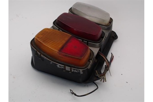 Recambio de piloto trasero izquierdo para seat 128 referencia OEM IAM SE-01742  