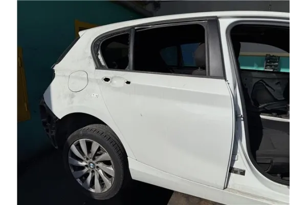 Recambio de puerta trasero derecha para bmw serie 1 berlina 5p (f20) 2.0 116d referencia OEM IAM 41527284516  