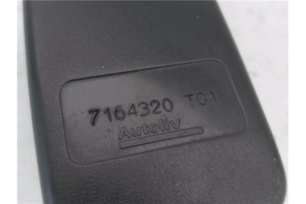 Recambio de anclaje cinturon delantero derecho para peugeot expert furgón (vf3a_, vf3u_, vf3x_) 2.0 hdi 120 referencia OEM IAM 8